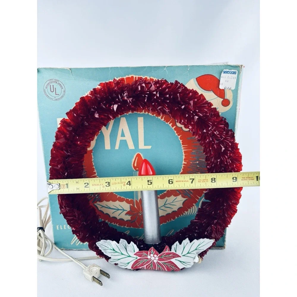 Vintage Royal Electric Wreath of Red Sparkling Cellophane Light Christmas Works!